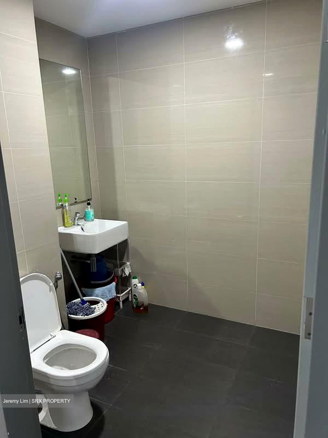 Hh @ Kallang (D13), Factory #573441671